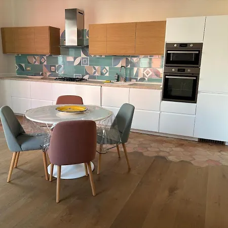 Central, Elegant, Quiet *