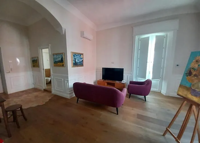 Central, Elegant, Quiet Appartement *