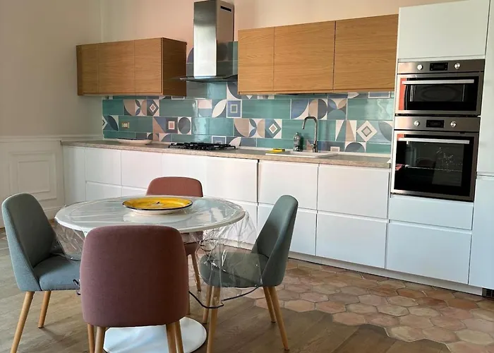 Central, Elegant, Quiet * Salerno